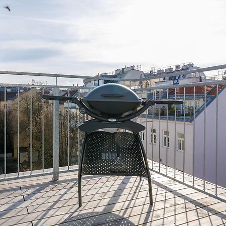 Symphony Apartments 38 - Modern Loft With Terrace And Grill In Central Location Vienna Esterno foto