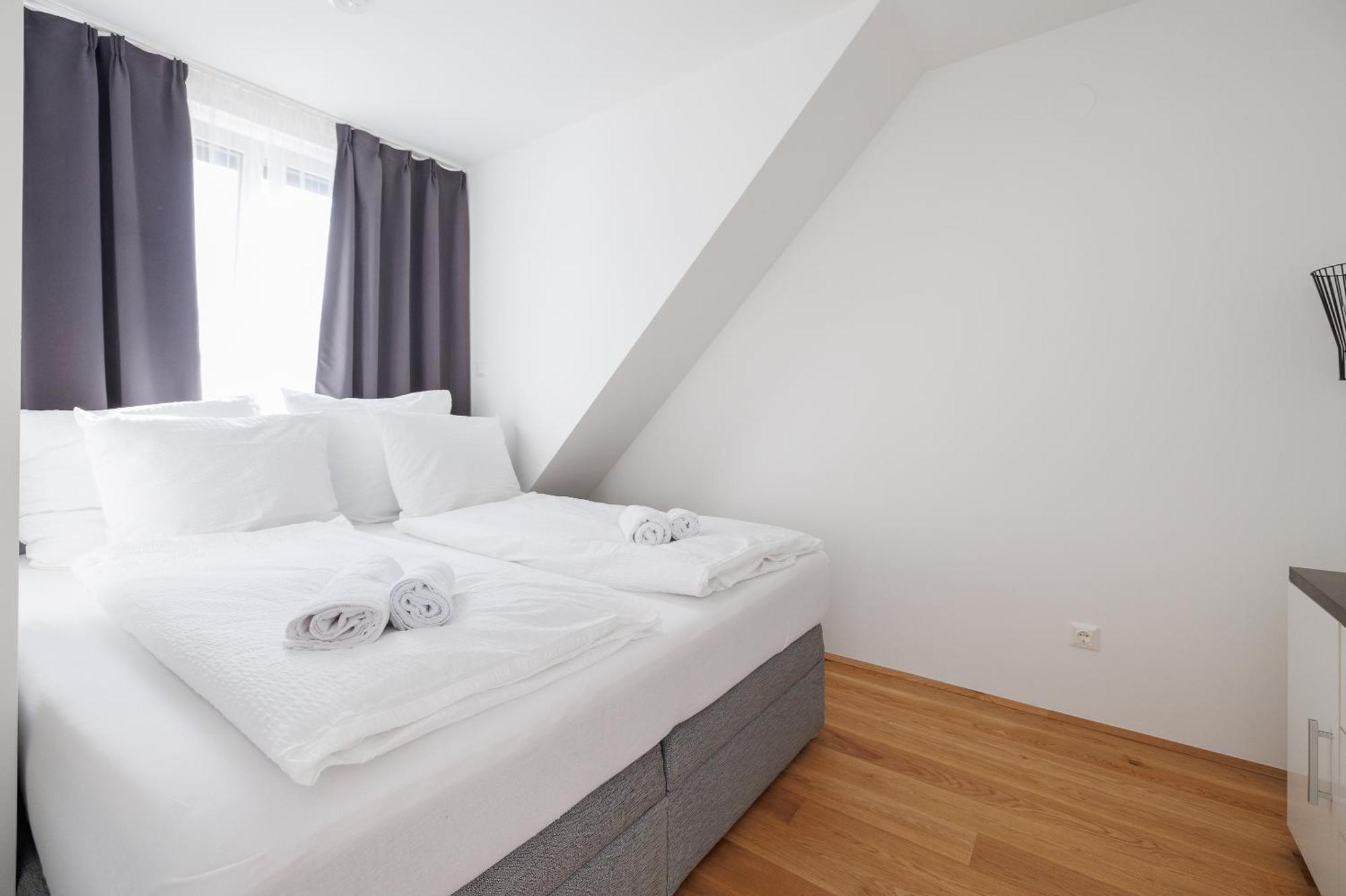 Symphony Apartments 38 - Modern Loft With Terrace And Grill In Central Location Vienna Esterno foto