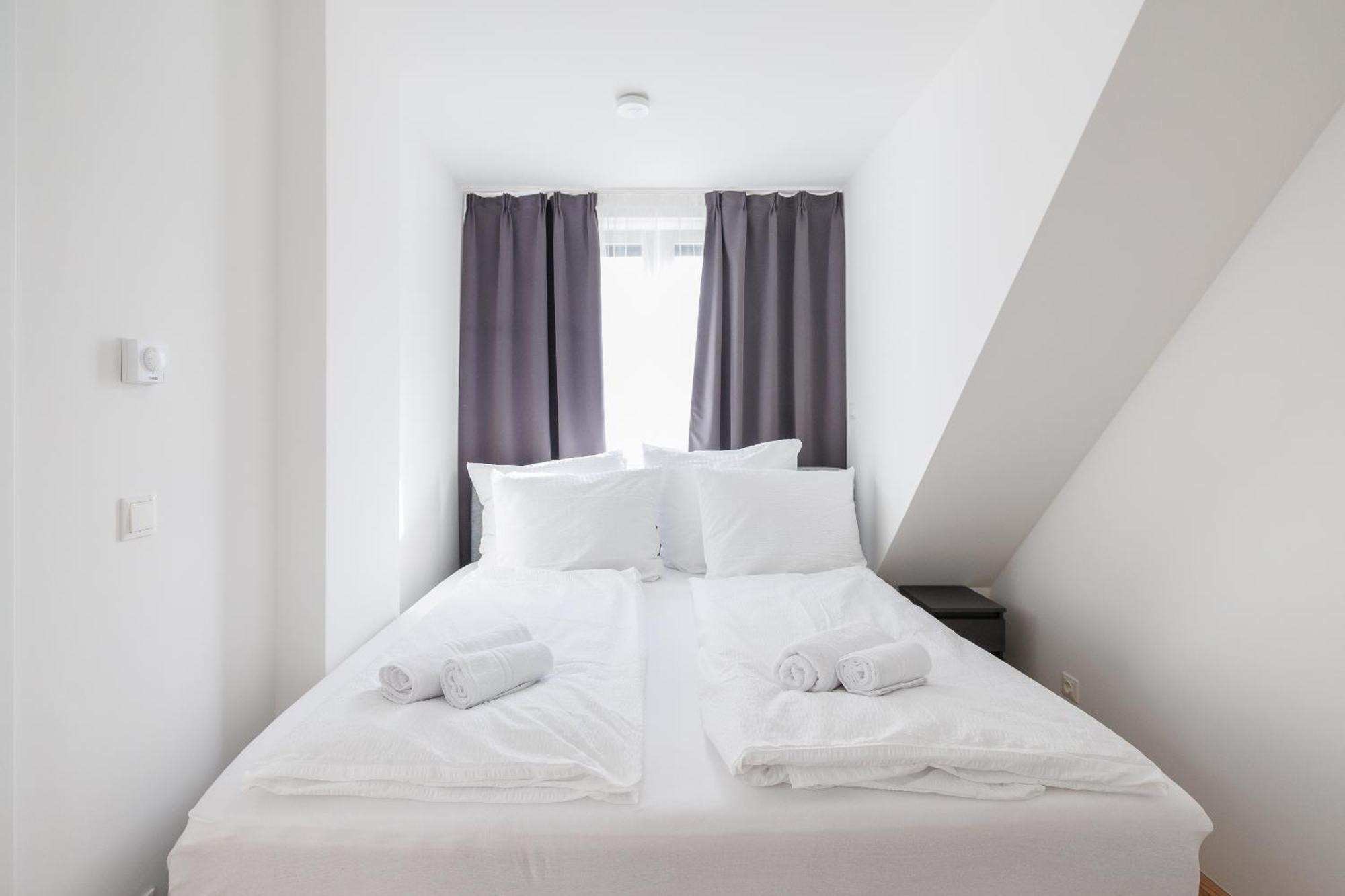 Symphony Apartments 38 - Modern Loft With Terrace And Grill In Central Location Vienna Esterno foto
