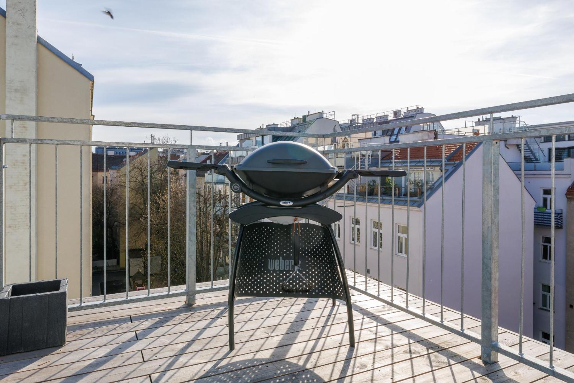 Symphony Apartments 38 - Modern Loft With Terrace And Grill In Central Location Vienna Esterno foto