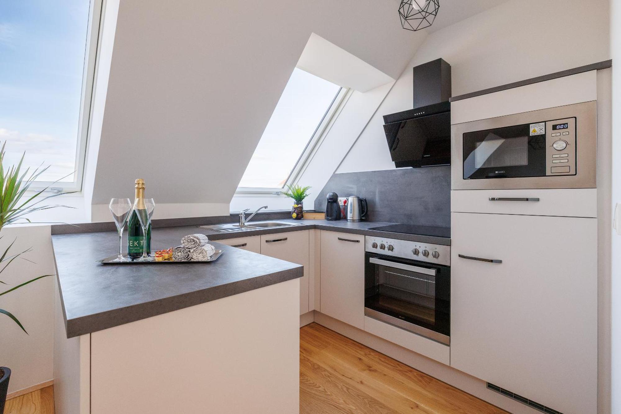 Symphony Apartments 38 - Modern Loft With Terrace And Grill In Central Location Vienna Esterno foto
