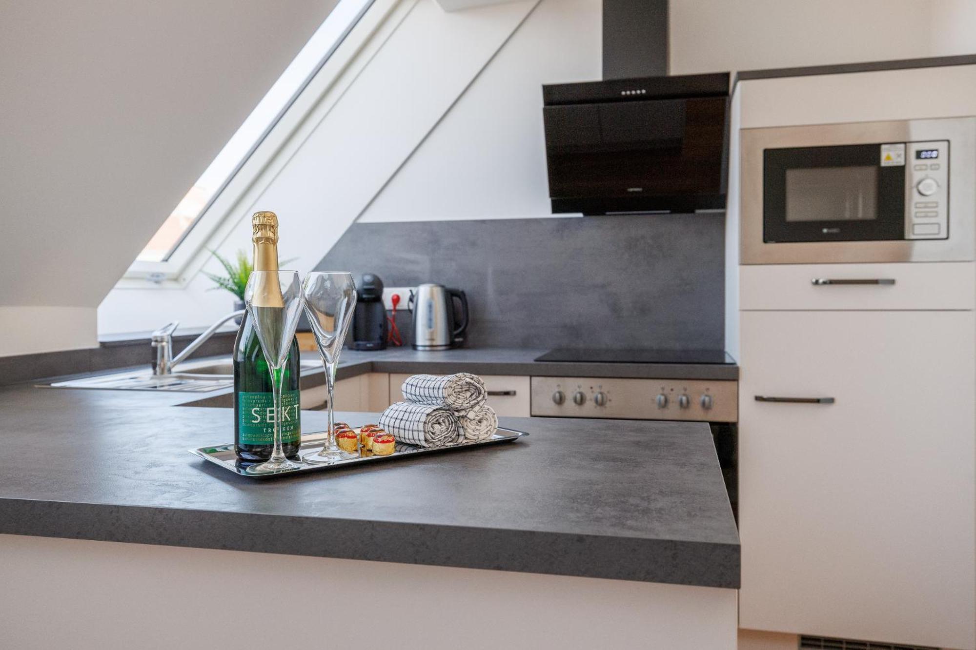 Symphony Apartments 38 - Modern Loft With Terrace And Grill In Central Location Vienna Esterno foto