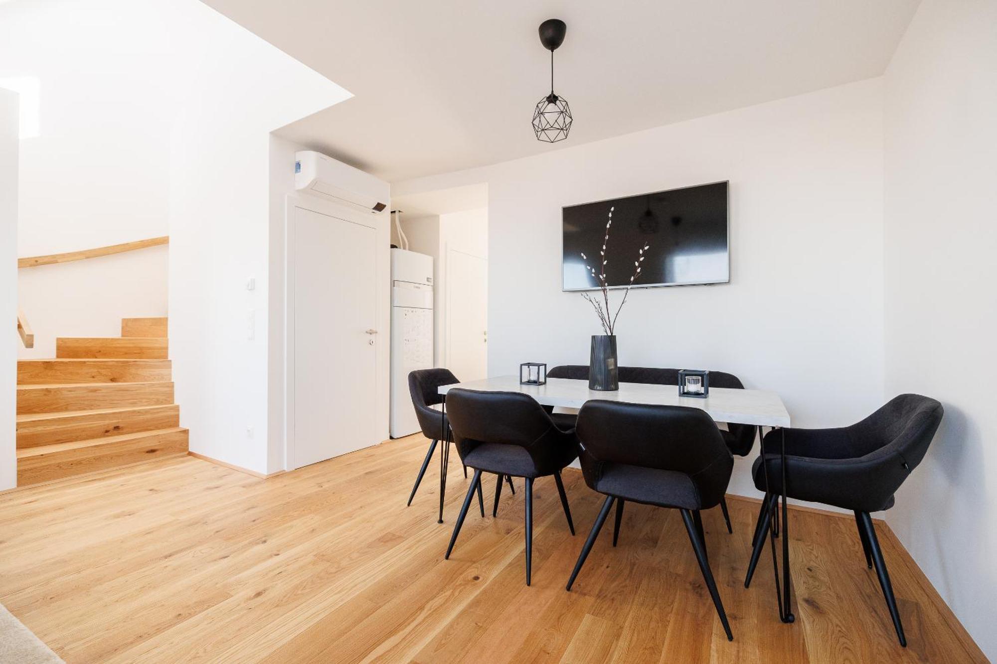 Symphony Apartments 38 - Modern Loft With Terrace And Grill In Central Location Vienna Esterno foto