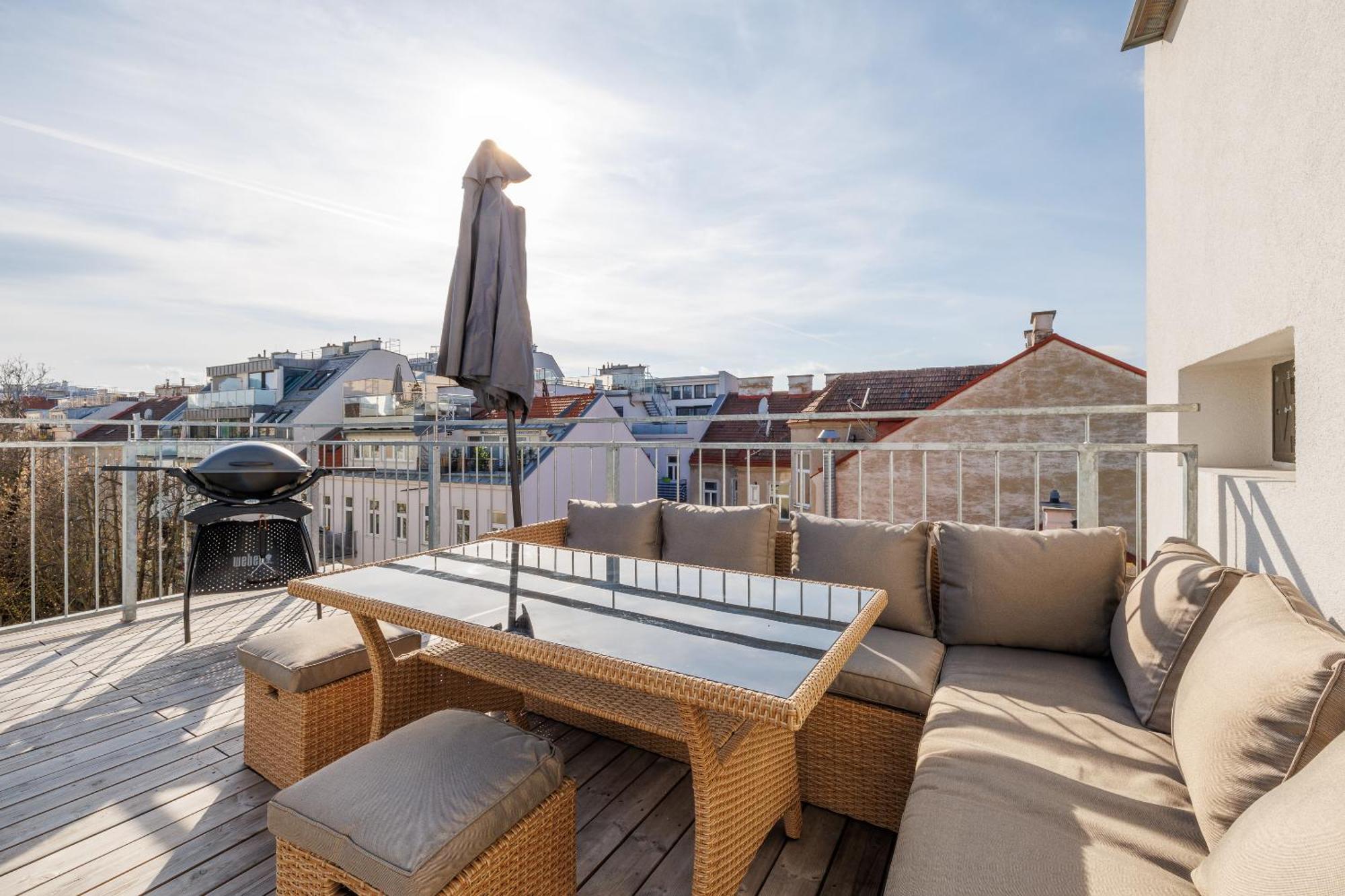 Symphony Apartments 38 - Modern Loft With Terrace And Grill In Central Location Vienna Esterno foto