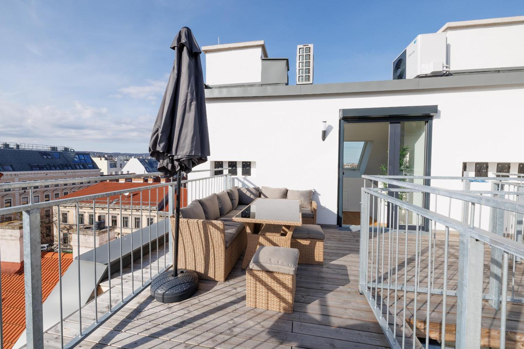 Symphony Apartments 38 - Modern Loft With Terrace And Grill In Central Location Vienna Esterno foto