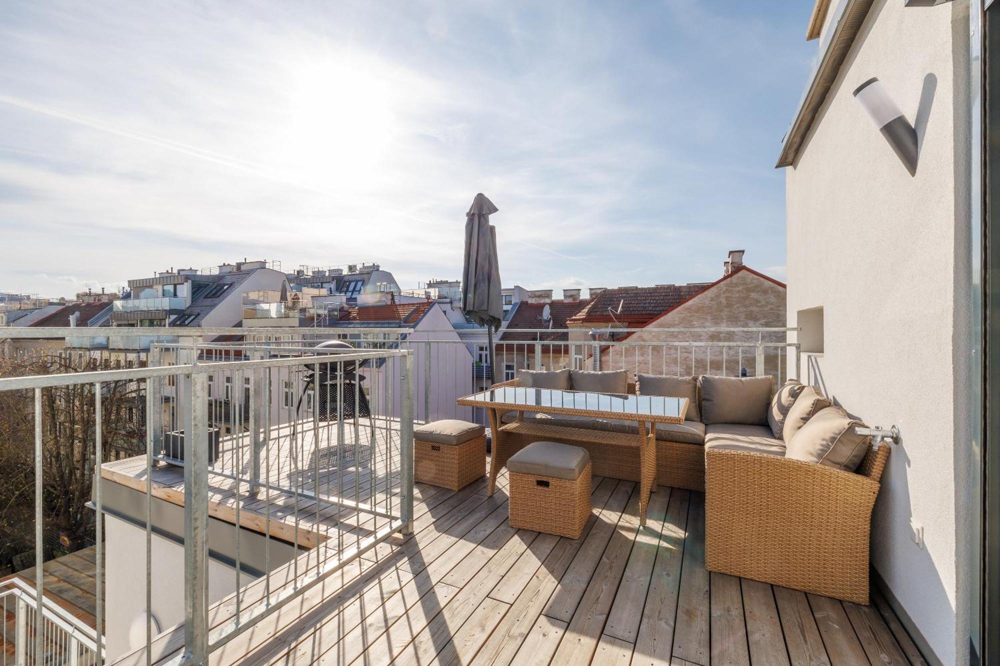 Symphony Apartments 38 - Modern Loft With Terrace And Grill In Central Location Vienna Esterno foto