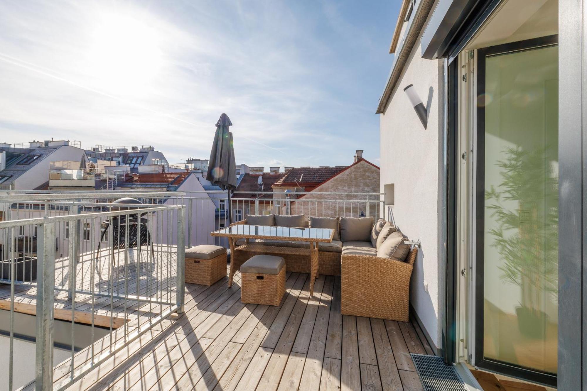 Symphony Apartments 38 - Modern Loft With Terrace And Grill In Central Location Vienna Esterno foto